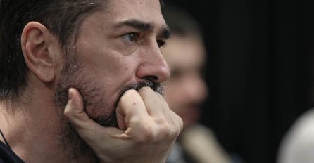 EVO KAKO IZGLEDA ROĐENI BRAT VOJINA ĆETKOVIĆA: Sijeda brada, uspješan i zgodan - GLUMAC OBJAVIO 1 NJEGOVU SLIKU