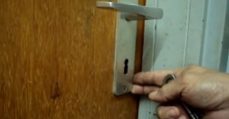 " Živim sama u stanu i nikome ne otvaram..."