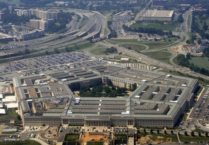 Pentagon stoji iza Sirije u napadu uprkos pitanjima o legalnom, presedanu