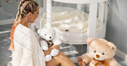 MAJA ŠUPUT POKAZALA KAKO IZGLEDA 3 SEDMICE NAKON POROĐAJA: Izvela malenog Blooma u šetnju (FOTO)
