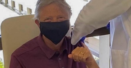 Gates primio drugu dozu vakcine, otkrio i kada će prestati da nosi masku