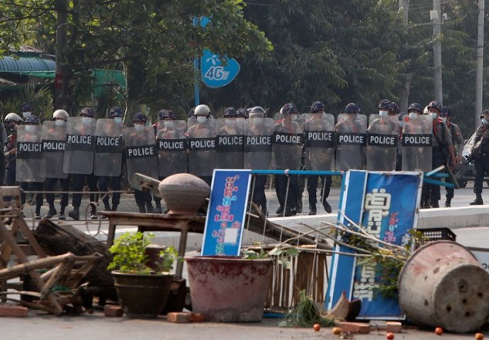Policija otvorila vatru na demonstrante u Mjanmaru, poginulo 18 ljudi