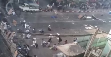 VOJNA HUNTA U MJANMARU PREŠLA JE RUBIKON: Najmanje 18 demonstranata ubijeno je u jednom danu 