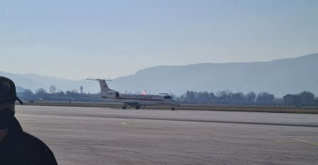 Vučić sletio u Sarajevo s doniranim vakcinama