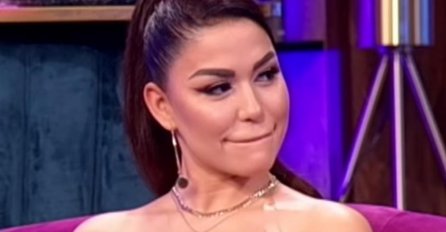 PRIJE 5 MJESECI LICE ALEKSANDRE MLADENOVIĆ BILO KAO UNAKAŽENO OD BOTOKSA: Pjevačica je imala problema sa hormonima, bila na dijeti - a evo kako SAD IZGLEDA (FOTO)