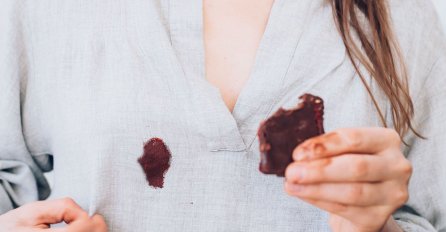 ISFLEKALI STE SE ČOKOLADOM? Većina ljudi odmah će napraviti 2 velike greške zbog kojih fleka ostaje, skinite je ovako!