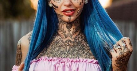 Cijelo tijelo joj je sada prekriveno tetovažama, a evo kako je izgledala bez njih: Objavila je stare slike i ljudi su bez teksta