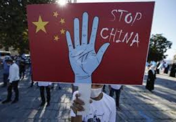 Procurio kineski izvještaj: Sugeriše da prisiljava Ujgure da se zaposle hiljadama kilometara daleko kako bi promijenili demografske podatke o svojoj domovini