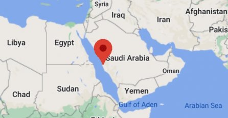 Jemenski Houthiji izveli raketni napad na saudijsku naftnu infrastrukturu u luci Jeddah na obali Crvenog mora