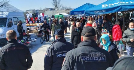 Inspektori i policija upali na auto pijacu na Stupu, prostor ispražnjen za sat vremena