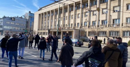 Završen protest ugostitelja u Sarajevu: Najavljeno novo okupljanje, evo i kada