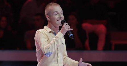 PRESLIKANI! SVI BRUJE O TEMELKOVU, A ČEKAJTE DA MU VIDITE MAJKU: Evo ko je žena koja ga je rodila