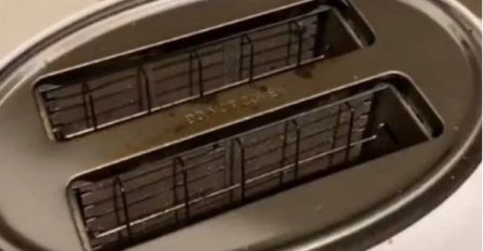 SVAKI TOSTER IMA SKRIVENU FIOKU, KLADIMO SE DA NE ZNATE KOJA JE NJENA SVRHA: Trik koji skoro niko ne zna, BIT ĆETE NAM ZAHVALNI