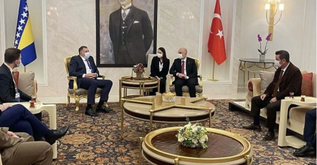 Članovi Predsjedništva BiH svečano dočekani u Ankari, započeli sastanci