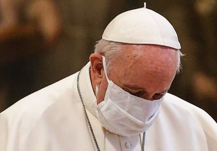 Papa: Klečim na ulicama Mjanmara i govorim - zaustavite nasilje