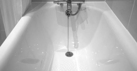 MOŽDA VAM SE SMUČI KAD VIDITE ŠTA JE UNUTRA: Kada ste posljednji put očistili odvod u tušu? Evo kako to jednostavno napraviti!