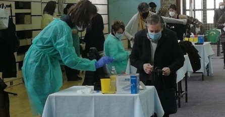 U Trebinju počela vakcinacija osoba starijih od 65 godina