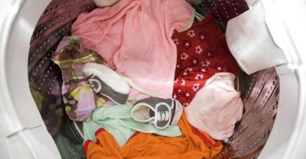 AKO OVAKO PERETE ODJEĆU ZA BEBE, ODMAH PRESTANITE, OPASNO JE! Dejan objasnio šta nikako ne smijete staviti u mašinu