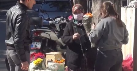 SIROMAŠNA MAJKA prodavala cvijeće na groblju da bi kćerki platila STUDIJE MEDICINE: Novinari su potražili njenu kćerku i ostali u šoku kad su SAZNALI KO JE ONA