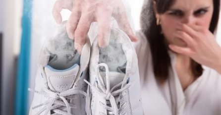 2 NAJJEDNOSTAVNIJA TRIKA ZA "SMRDLJIVE" PATIKE: Domaćica na mrežama podijelila tajnu - svi oduševljeni