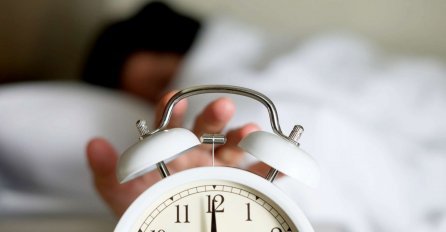 PREMALO ILI PREVIŠE SNA MOŽE DOVESTI DO DEBLJANJA: Pronađi svoje godine u tabeli i otkrij KOLIKO TAČNO TREBAŠ SPAVATI DA BI BIO ZDRAV