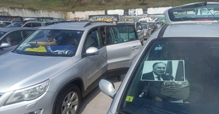 Počela protestna vožnja podrške Bogiću Bogićeviću: U koloni više od 100 automobila