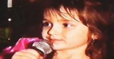 SLIKA IZ 1997. GODINE - ZNATE LI KO JE DJEVOJČICA SA SLIKE?: Danas jedna od najzgodnijih pjevačica u Srbiji! (FOTO)