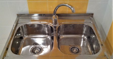 DA LI JE BOLJA OKRUGLA ILI ČETVRTASTA SUDOPERA? Evo šta kažu stručnjaci - nije svejedno ni od kog je materijala!