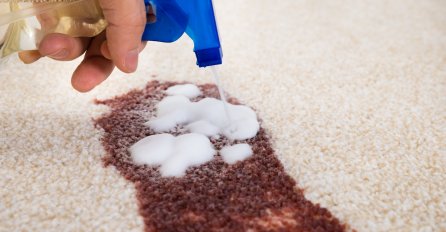 SKIDA FLEKE KAO LUDO! DOMAĆE SREDSTVO ZA ČIŠĆENJE TEPIHA će očistiti mrlje u trenu: BEZ PRANJA I RIBANJA