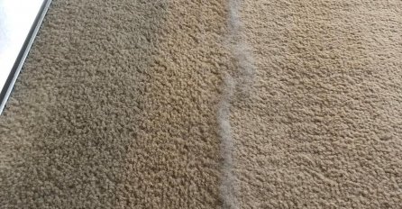 SKIDA DLAKE I PRAŠINU KAO LUDO : Ovaj predmet čisti tepih bolje od usisivača, a SVI GA VEĆ IMATE U KUĆI!