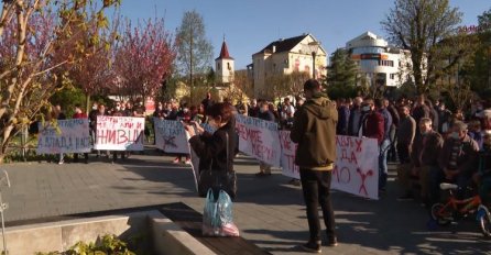 Protest ugostitelja u Banjaluci: “Popuštaju mjere, ali i živci”