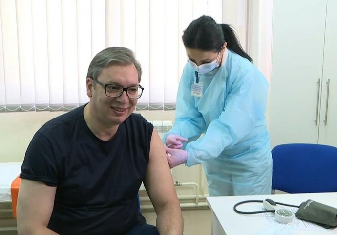 Vučić se danas vakcinisao protiv koronavirusa