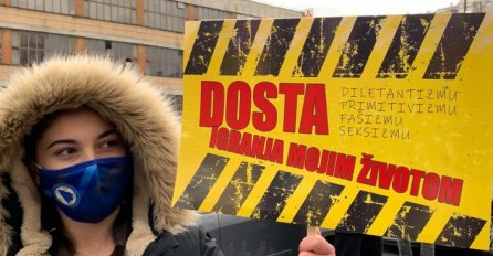 OKONČAN PROTEST/Poruke sa protesta u Sarajevu: Dosta igranja mojim životom!