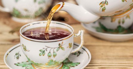 Naučnici tvrde da dodavanje jednog sastojka prije vode poboljšava okus čaja, a svima je dostupan!