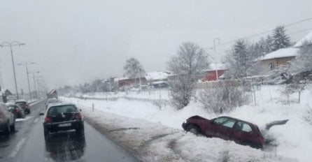 Nesreća na brzoj cesti u Sarajevu: Jedna osoba zadobila povrede