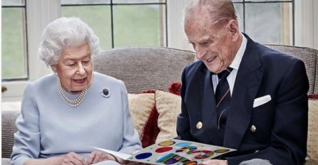 PRIZOR KOJI SLAMA SRCA, OGLASILA SE KRALJICA NA DAN SAHRANE NJENOG MUŽA: Objavila sliku koju dosad niko nije vidio