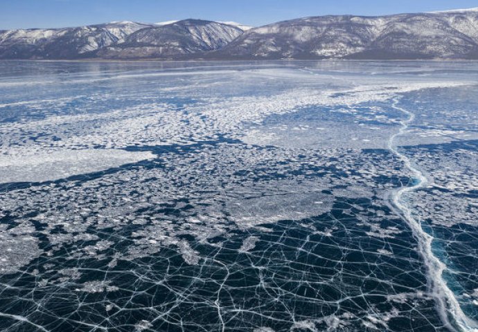 Bajkalsko jezero: Ogorčena bitka između turizma i očuvanja ekosistema na ruskom 'Svetom moru'