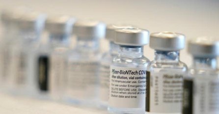 Jačanje COVID vakcine vjerovatno će biti potrebano u roku od 12 mjeseci, kaže izvršni direktor Pfizera