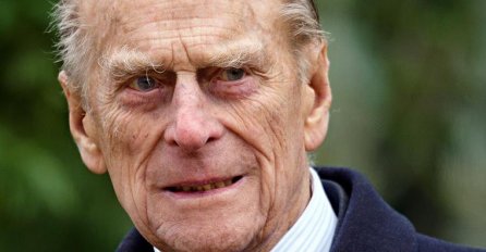 CIJELI SVIJET GLEDA U SLIKU PRINCA FILIPA IZ 1957. GODINE: Primijetili su 1 nevjerovatan detalj, VIDITE LI GA VI?