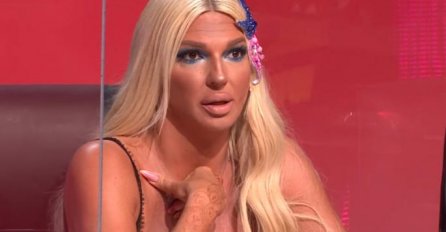 KARLEUŠA SINOĆ TAKMIČAKI REKLA DA SE OBUKLA KAO TETKICA, PA ZADALA JOŠ JEDAN UDARAC: "Kad bude najbitnije ja ću..." NIJE DOBILA GLAS