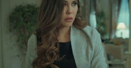 SJEĆATE SE IPEK IZ SERIJE "ISTANBULSKA NEVJESTA"? Evo kako izgleda u stvarnosti - TETOVAŽE PO TIJELU IZNENADILE FANOVE (FOTO)