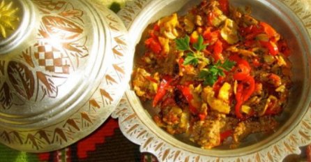 PRIJEDLOG ZA VEČERAŠNJI IFTAR: Paradajz čorba, hadžijski ćevap i čokoladna pita (RECEPT)