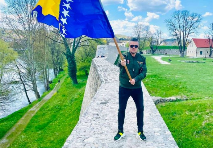 Mijatović iz Banjaluke: Ovo je zastava BiH pod kojom niko nije ginuo, ovo je zastava mira