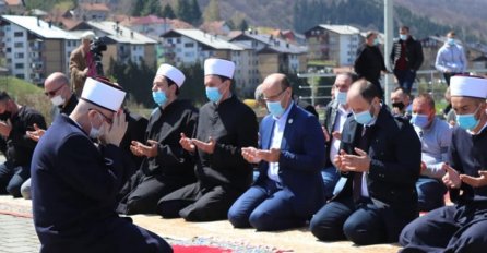 Salkić prisustvovao programu obilježavanja godišnjica zločina nad Bošnjacima u Vlasenici