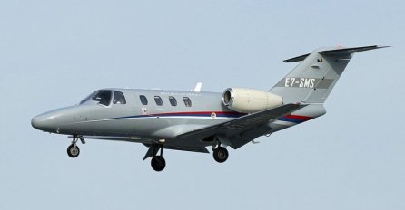 Vlada Srpske prodaje avion, početna cijena 1,8 miliona KM