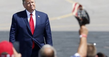 Samouvjeren Trump izjasnio se koga bi uzeo za potpredsjednika nakon pobjede na izborima 2024.