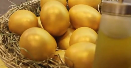 KRALJEVSKA DEKORACIJA NA KOJOJ ĆE VAM SVI ZAVIDJETI: Izuzetno laka tehnika koju morate da probate, evo kako se DOBIJU ZLATNA JAJA (VIDEO)