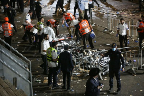 2551527-w-56861699-ff