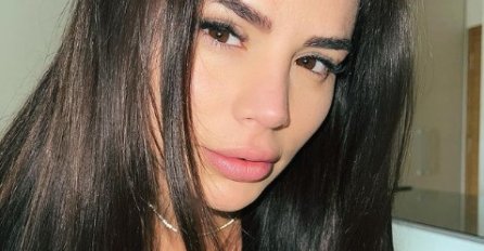 NAIDA GADŽO POKAZALA UNAKAŽENO LICE NAKON TRETMANA KOD KOZMETIČARKE, OVAKO IZGLEDA DANAS: Uslikala se ispred ogledala (FOTO)