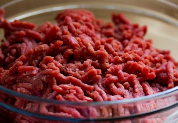 OVAKVO MLJEVENO MESO NI SLUČAJNO NE KUPUJTE, MESARI OTKRILI CAKU: Ovo meso nije ukusno, OBRATITE PAŽNJU